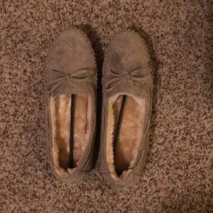 Side 7 moccasin slippers